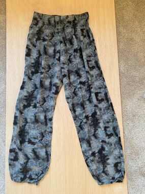 Lotus and Luna Gray Tye Dye Harem Pants Small Short